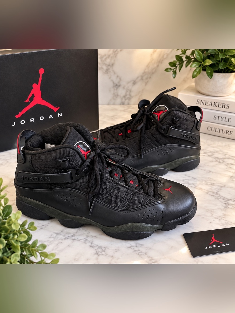 Jordan Men's Black and Red Sneakers